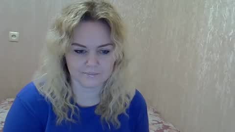Snapshot of karennelsonx chatting on March 6, 2:08 pm karennelsonx online show from March 6, 2:08 pm
