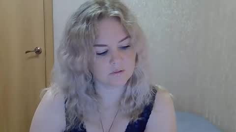 Snapshot of karennelsonx chatting on September 16, 12:18 pm karennelsonx online show from September 16, 12:18 pm