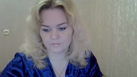 Snapshot of karennelsonx chatting on February 14, 9:45 am karennelsonx online show from February 14, 9:45 am