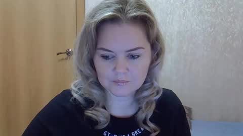 karennelsonx online show from November 21, 12:47 pm