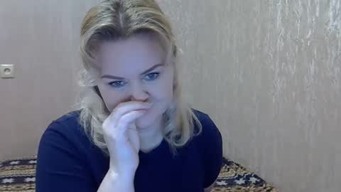 Snapshot of karennelsonx chatting on February 11, 3:29 pm karennelsonx online show from February 11, 3:29 pm