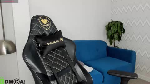 karina_broks online show from October 20, 8:30 am