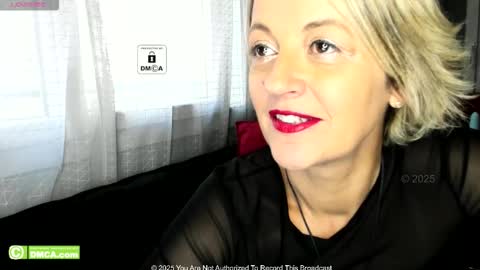 Snapshot of karinabrando chatting on October 13, 8:27 am karinabrando online show from October 13, 8:27 am