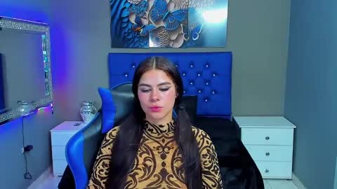 Snapshot of karinatompson chatting on October 7, 9:11 pm karinatompson online show from October 7, 9:11 pm