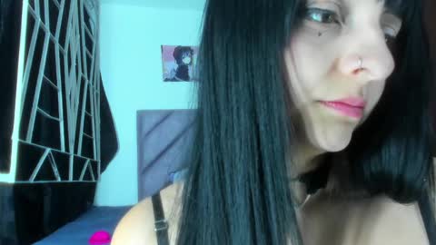 Snapshot of karinna__raven chatting on October 7, 1:01 am KARINNA RAVEN online show from October 7, 1:01 am