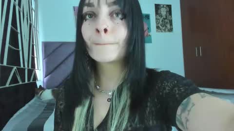 KARINNA  RAVEN online show from February 13, 9:51 pm