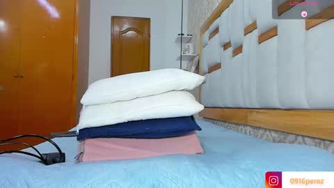 Snapshot of karla_wonderful chatting on October 11, 9:18 pm karolina online show from October 11, 9:18 pm