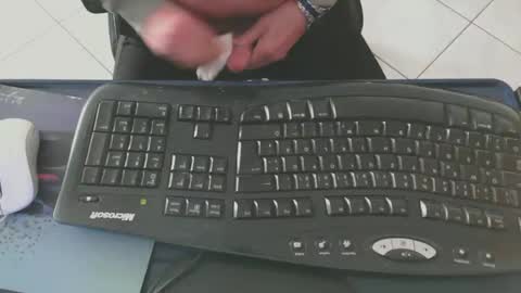 karll122 online show from February 27, 9:13 am