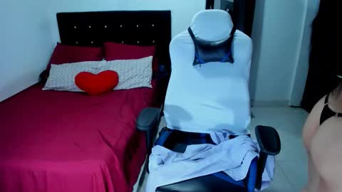 Snapshot of karly_shiine_ chatting on October 17, 3:10 am karly. online show from October 17, 3:10 am
