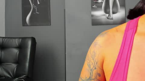   online show from April 14, 5:16 pm