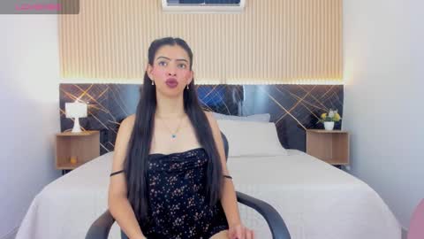 karol_cortes online show from December 16, 6:47 pm