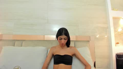 Snapshot of karol_lewiss chatting on October 9, 11:59 am KAROL LEWIS online show from October 9, 11:59 am