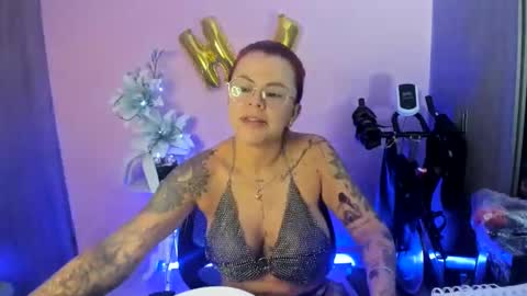 Snapshot of karol_milf__ chatting on December 7, 8:11 pm kAROL MILF online show from December 7, 8:11 pm