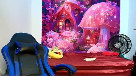    online show from November 22, 2:04 pm