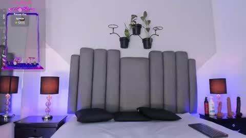 Snapshot of karol_rivera_ chatting on February 11, 4:44 am Karol online show from February 11, 4:44 am