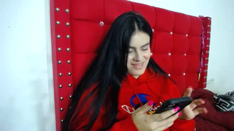 Snapshot of karolay_su chatting on February 24, 4:49 am ARIANNA online show from February 24, 4:49 am