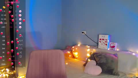 Kira online show from October 3, 2:53 am