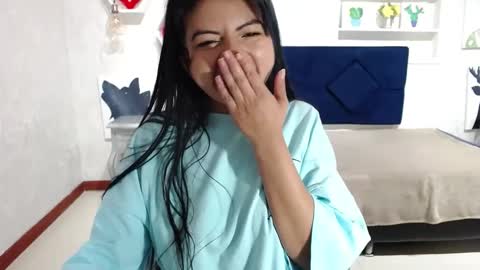 Snapshot of karolineburnx chatting on October 4, 4:32 am Isa online show from October 4, 4:32 am