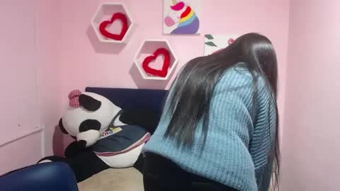 Snapshot of karolineburnx chatting on February 27, 2:57 am Isa online show from February 27, 2:57 am