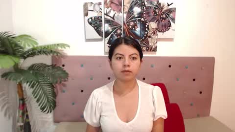 Snapshot of karolineburnx chatting on March 9, 1:56 am Isa online show from March 9, 1:56 am