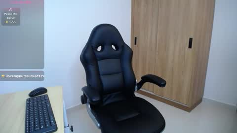 karol online show from November 23, 1:47 am