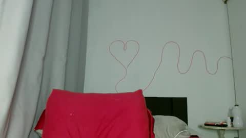 Snapshot of kasaltaradinho chatting on October 15, 8:31 pm Tamires e Maicon online show from October 15, 8:31 pm