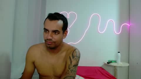 Snapshot of kasaltaradinho chatting on January 25, 9:46 pm Tamires e Maicon online show from January 25, 9:46 pm