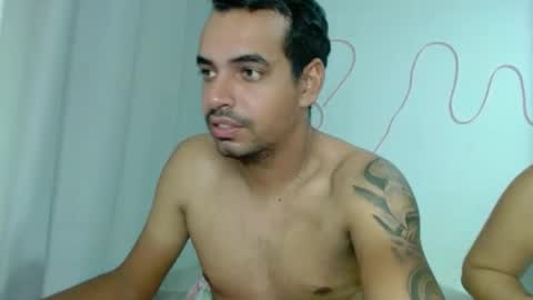 Snapshot of kasaltaradinho chatting on February 5, 12:53 am Tamires e Maicon online show from February 5, 12:53 am