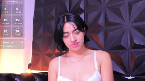 Snapshot of kassianoir_ chatting on February 15, 4:23 pm Kasi online show from February 15, 4:23 pm