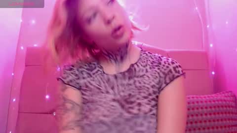 kat_cirice18 online show from March 5, 5:18 pm