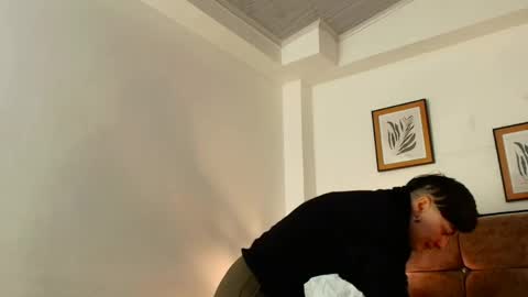 kat paradisse online show from April 14, 11:35 am