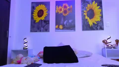 Snapshot of kata_lhella chatting on February 10, 9:15 pm Katalina online show from February 10, 9:15 pm