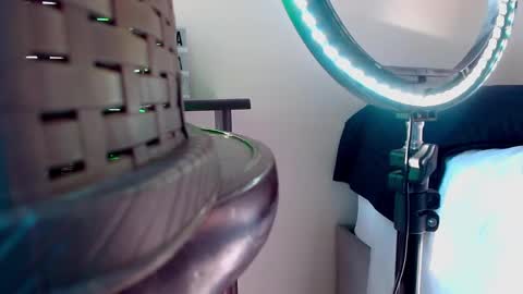 Snapshot of katalinaferreirax chatting on December 10, 9:43 pm katalinaferreirax online show from December 10, 9:43 pm