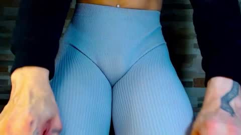 Snapshot of katalinaferreirax chatting on March 12, 1:03 am katalinaferreirax online show from March 12, 1:03 am