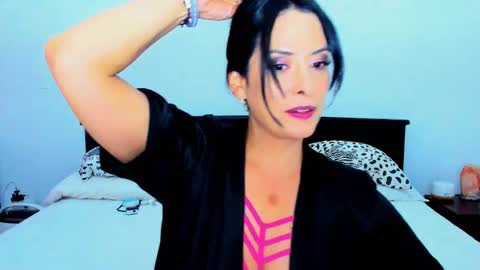 Snapshot of katarina_synnn chatting on February 16, 3:27 pm kata online show from February 16, 3:27 pm