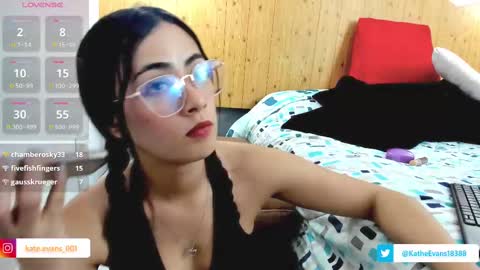 Snapshot of kate_evans1 chatting on February 9, 9:06 pm Kate Evans online show from February 9, 9:06 pm