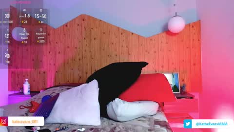 Snapshot of kate_evans1 chatting on February 17, 8:38 pm Kate Evans online show from February 17, 8:38 pm