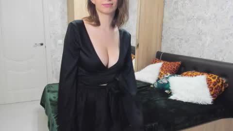 Snapshot of kate_notley chatting on September 13, 9:12 am Kate online show from September 13, 9:12 am
