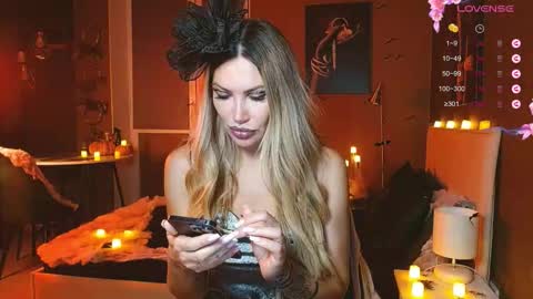 Therapist online show from October 31, 9:26 pm