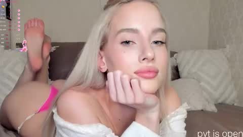    online show from December 17, 10:05 pm