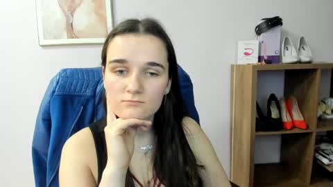 Kate  online show from April 19, 6:10 pm