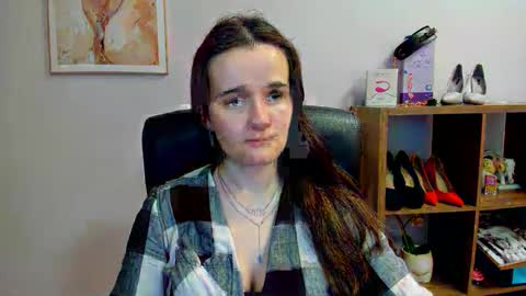 Kate  online show from March 29, 1:24 pm