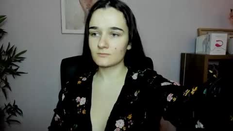 Kate  online show from February 8, 7:48 am