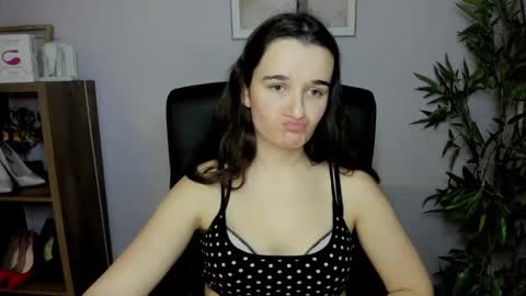 Kate  online show from January 19, 7:47 pm