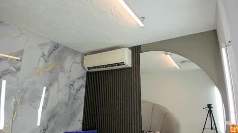 Im Katherine but call me Kate  online show from October 22, 12:07 pm