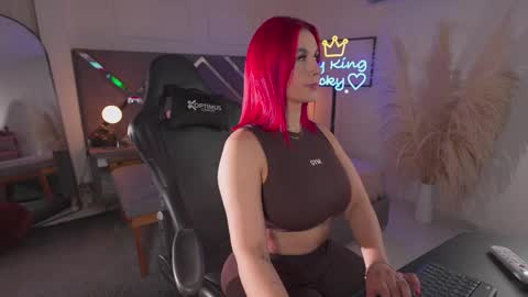  Kate Owens  online show from November 18, 12:08 pm