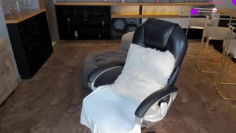  Kate Owens  online show from March 12, 10:26 am