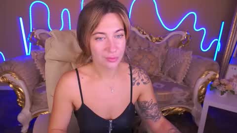 Snapshot of kateshanny chatting on October 27, 6:46 am Kate online show from October 27, 6:46 am