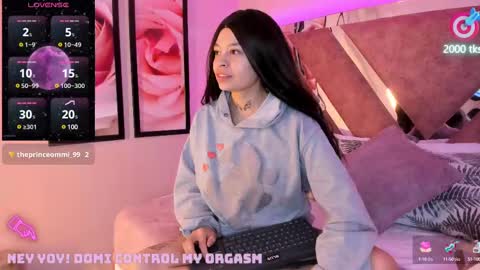 Snapshot of kathegomez_ chatting on February 23, 1:10 pm KatheGomez online show from February 23, 1:10 pm