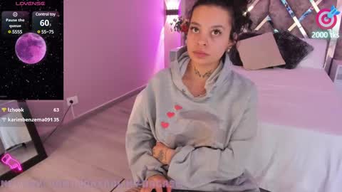 Snapshot of kathegomez_ chatting on February 18, 9:10 am KatheGomez online show from February 18, 9:10 am